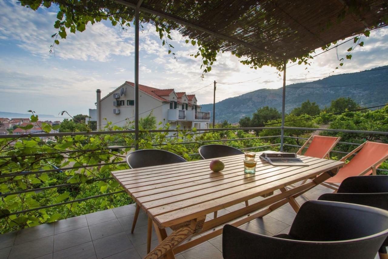 Apartments Zambarlin Komiza Bagian luar foto
